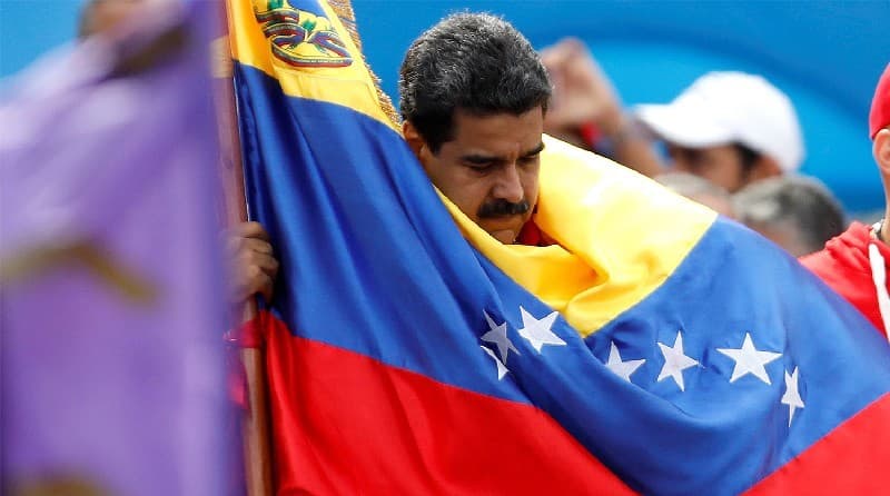 AQSh Maduro ketishi holatiga venesuelaliklarga naqd dollar tarqatish rejasini tayyorlab qo‘ydi