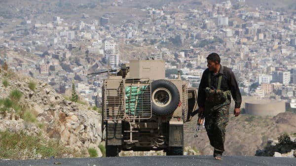 Arab koalitsiyasi Yamandagi harbiy fakultet binosiga zarba berdi