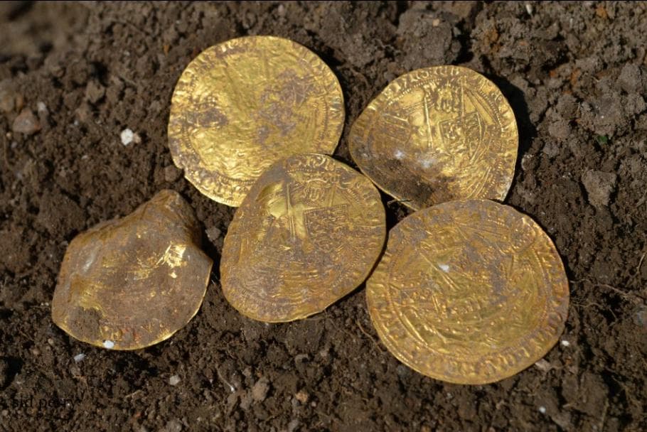 Xazina izlovchilar qiymati 200 ming dollarlik tangalar topishdi
