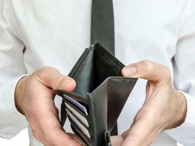 В Узбекистане сотрудники госучреждений опасаются резкого снижения зарплаты