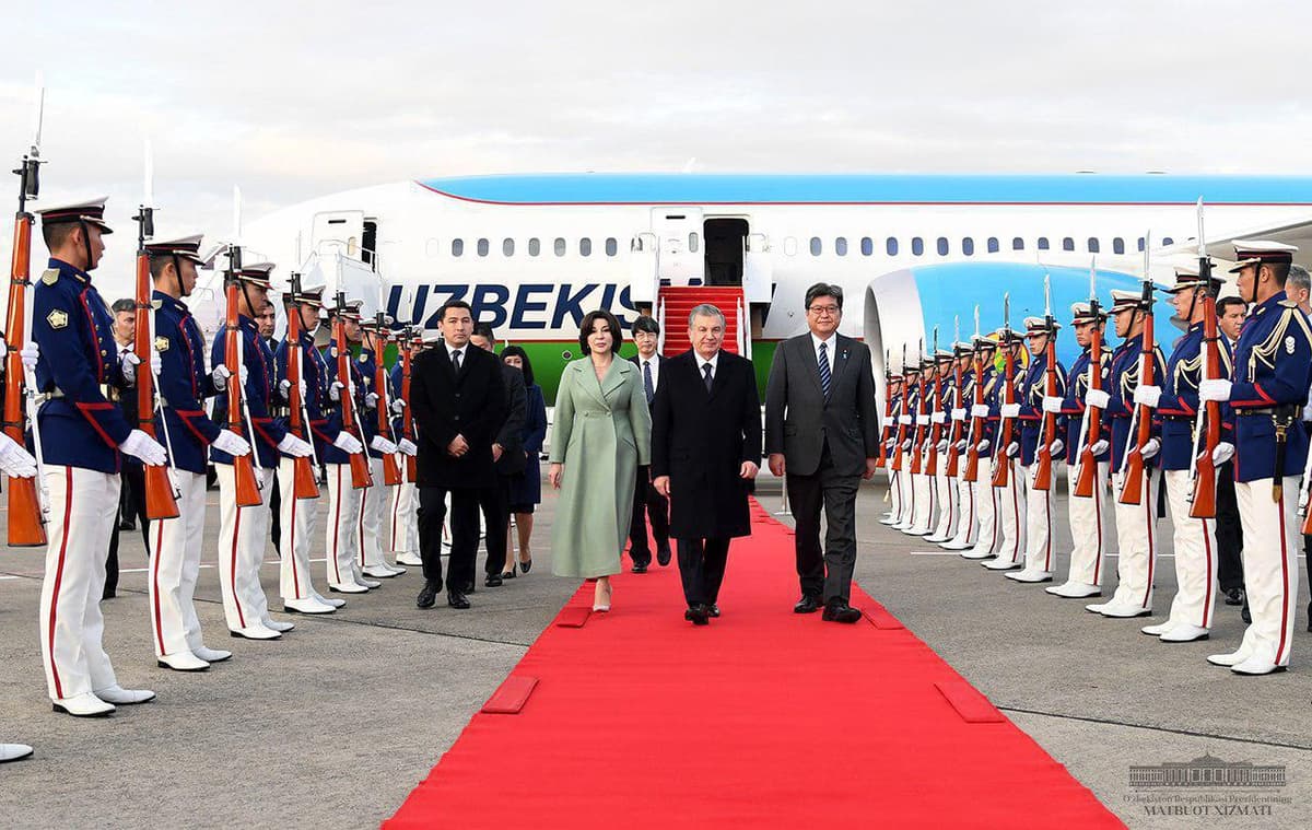 Shavkat Mirziyoyev Tokioga bordi
