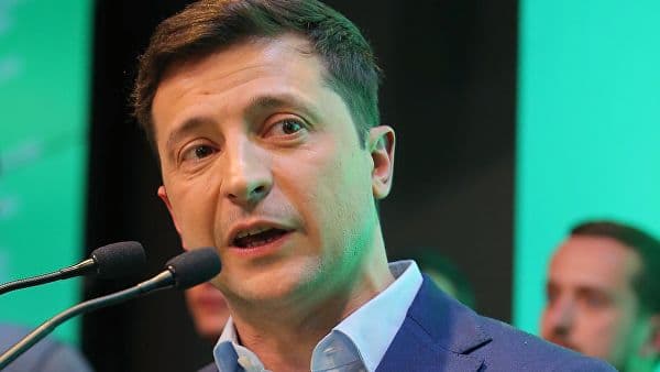 Zelenskiy oliy radadan inauguratsiyasi sanasini belgilashni cho‘zmaslikni talab qildi