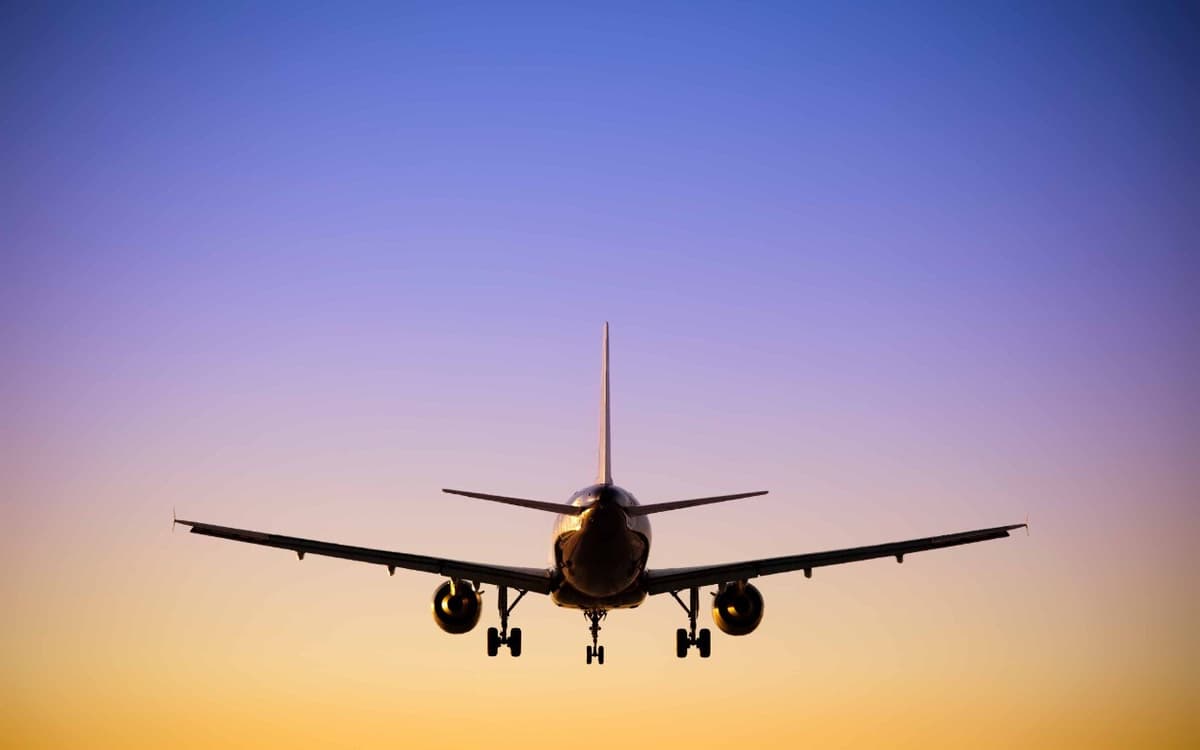 Boeing 737 дунёдаги энг кўп сотилувчи самолёт номини асосий рақобатчисига бой берди