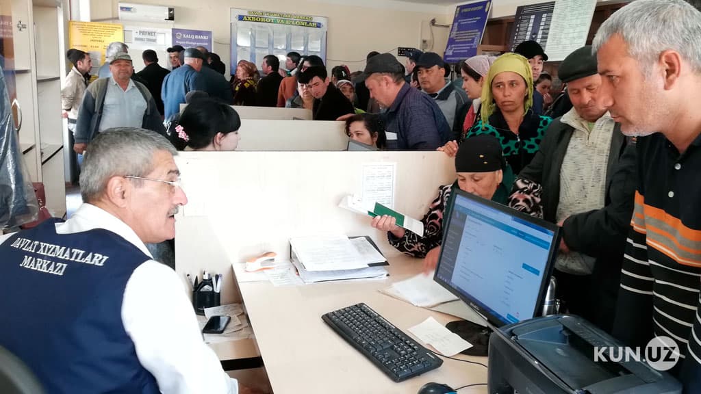 Buxoro viloyati davlat xizmatlari markazlaridagi tartibsiz navbatlar. Muammoga yechim bormi?