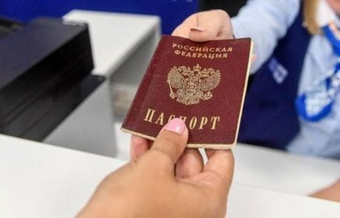 Putindan navbatdagi qadam: Rossiya ukrainaliklar uchun soddalashtirilgan fuqarolik haqida o‘ylayapti