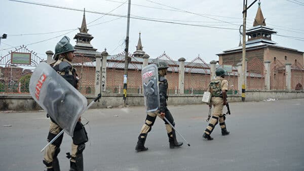 Hindiston Jammu va Kashmirga qo‘shimcha 8 ming harbiy kiritishni boshladi