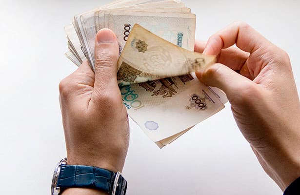 Toshkentda konvertatsiya qilib berish bahonasi bilan 1 mlrd so‘mni «uxlatgan» shaxs ushlandi