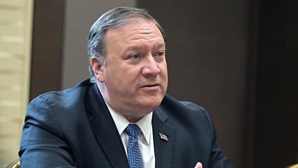 AQShda Putin va Tramp uchrashuvi yozuvlarini yashirganligi uchun Pompeoni sudga berishdi