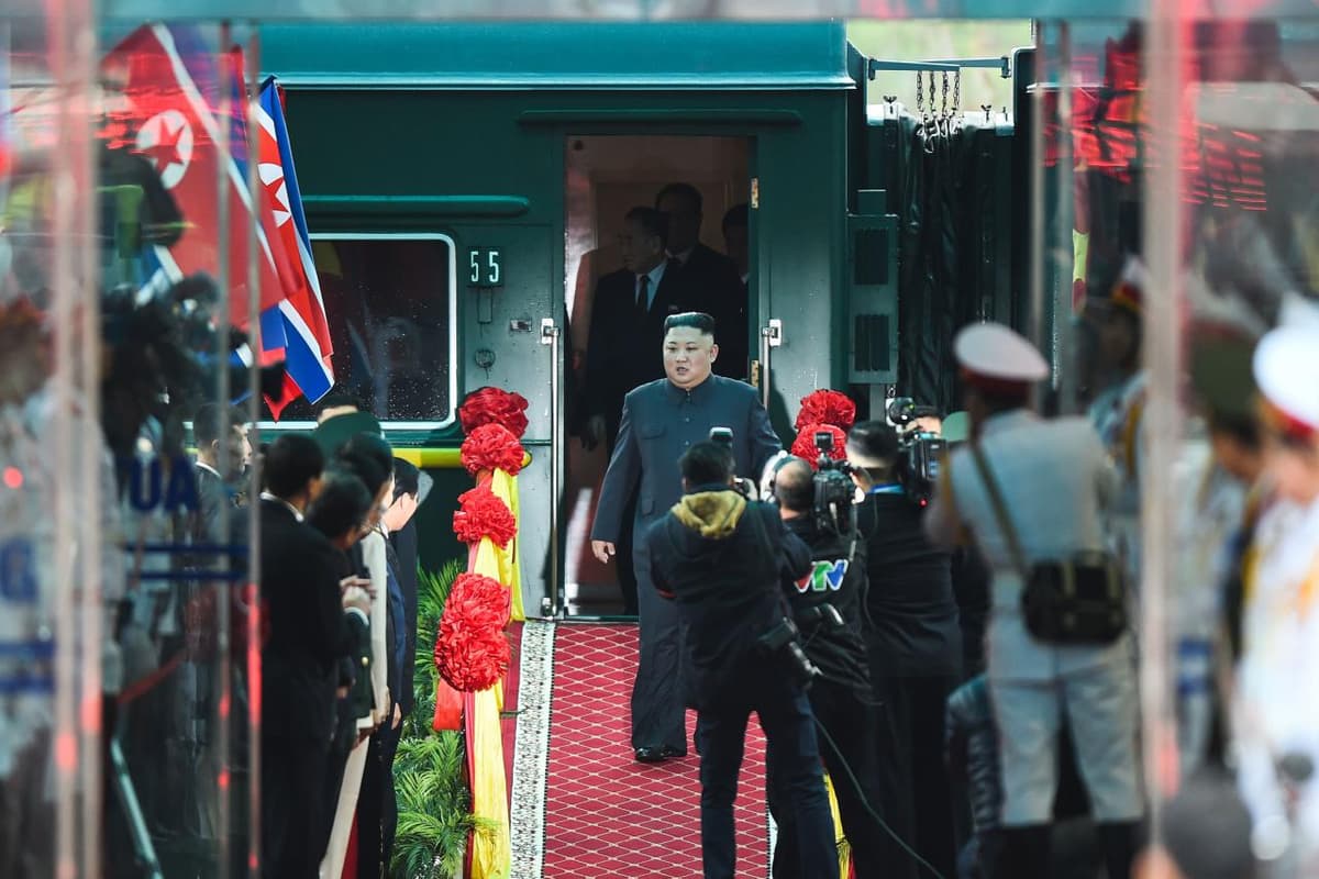 Kim Chen Inning shaxsiy fotografi g‘alati sabab bilan ishdan va partiyadan haydaldi