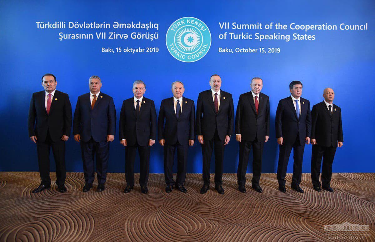 Shavkat Mirziyoyev Boku sammiti kun tartibidagi masalalar bo‘yicha takliflarini bildirdi