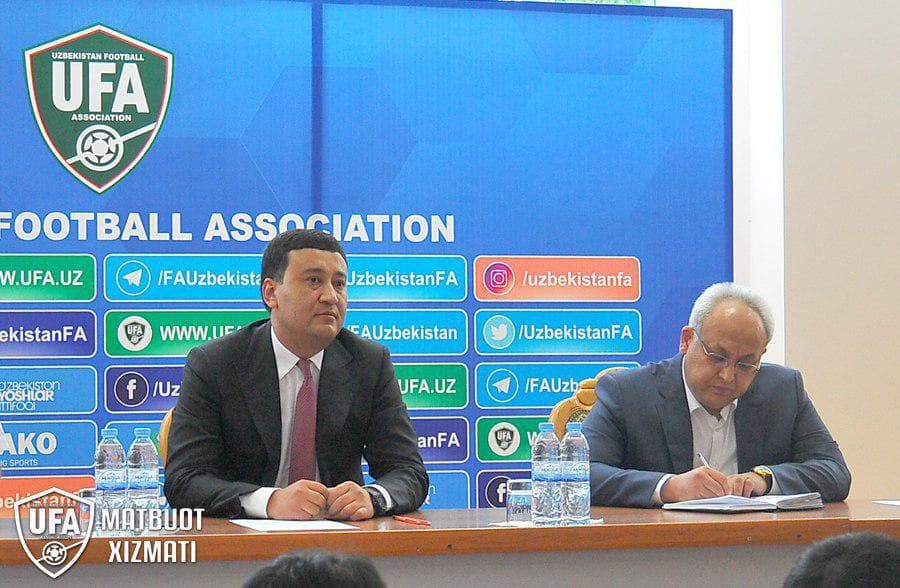 Umid Ahmadjonov hududiy futbol rahbarlari ishtirokida majlis o‘tkazdi