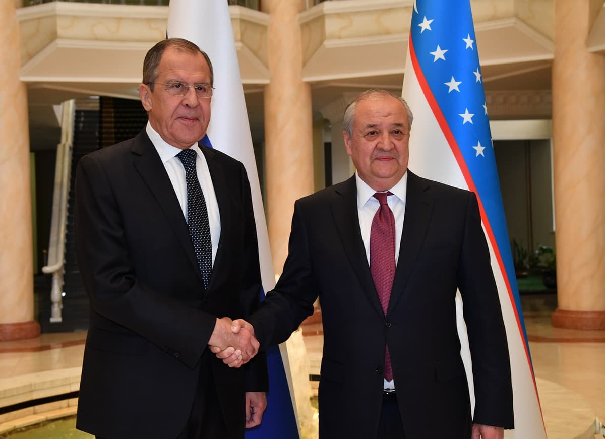 Lavrov Komilov bilan Toshkentda Rossiya oliy o‘quv yurtlari filiallarini ochish masalasini muhokama qildi