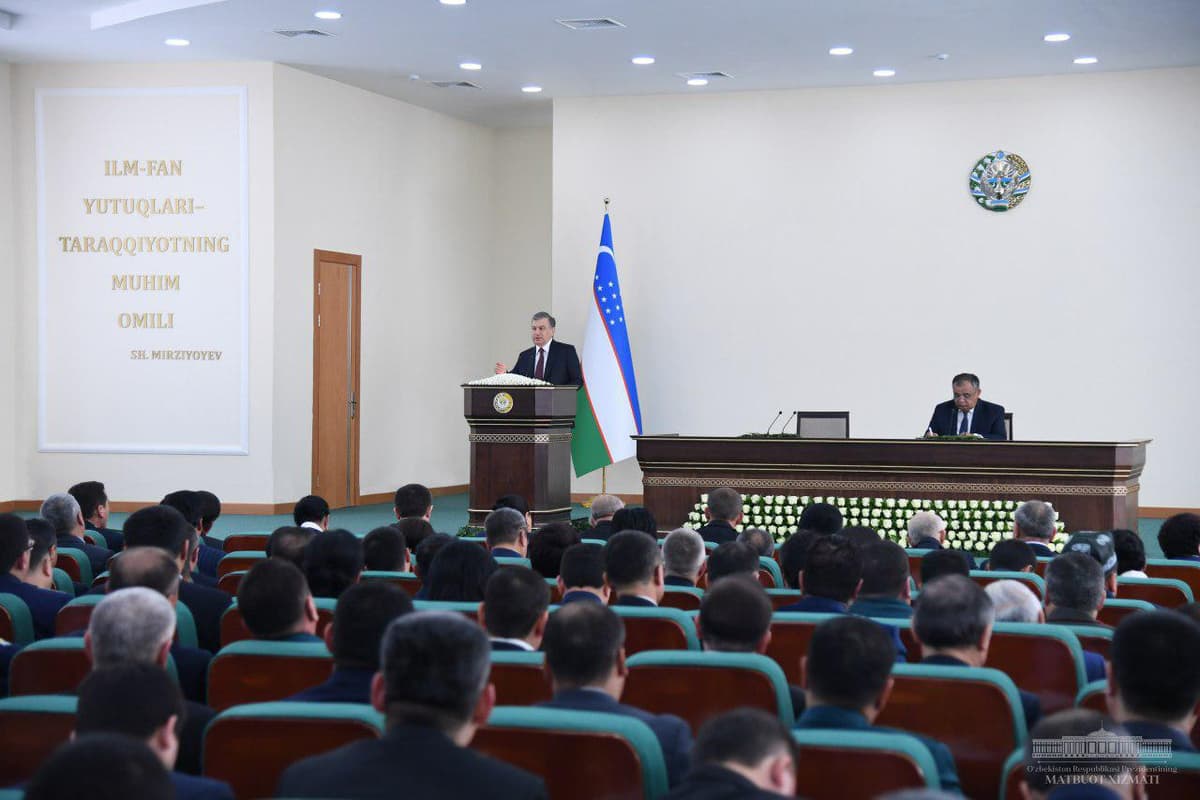 Navoiy shahrida viloyat faollari yig‘ilishi bo‘lib o‘tmoqda