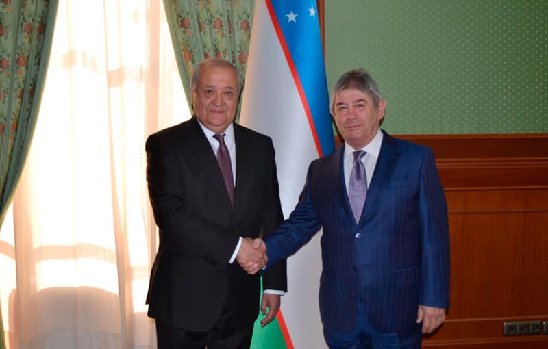 Abdulaziz Komilov Ozarboyjon medali bilan taqdirlandi