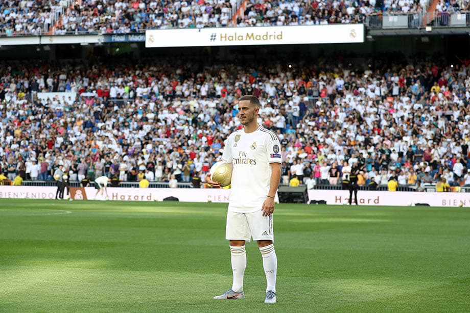 Madrid Azarni kutib oldi. Fanatlar endi Mbappeni ham talab qilishmoqda