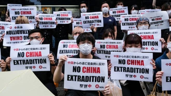 Hongkongda namoyishchilar g‘alaba qozondi - hukumat Xitoyga ekstraditsiya haqidagi qonunni bekor qildi