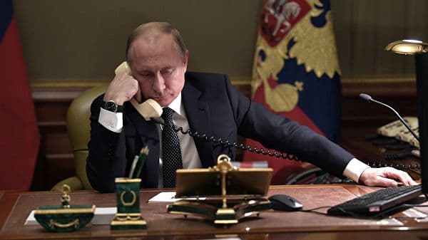Путин ва Зеленский биринчи марта ўзаро суҳбатлашди