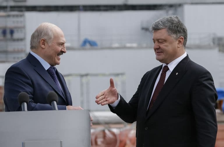Lukashenko prezident saylovida Poroshenko g‘alaba qozonishini taxmin qildi