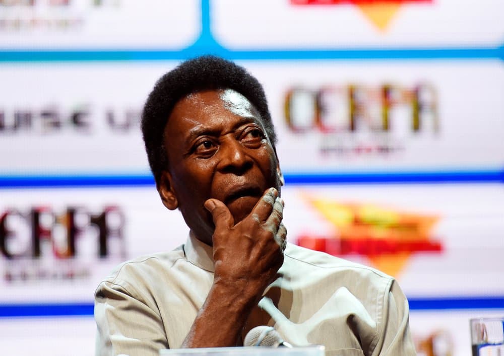 Pele Parijda shifoxonaga yotqizildi