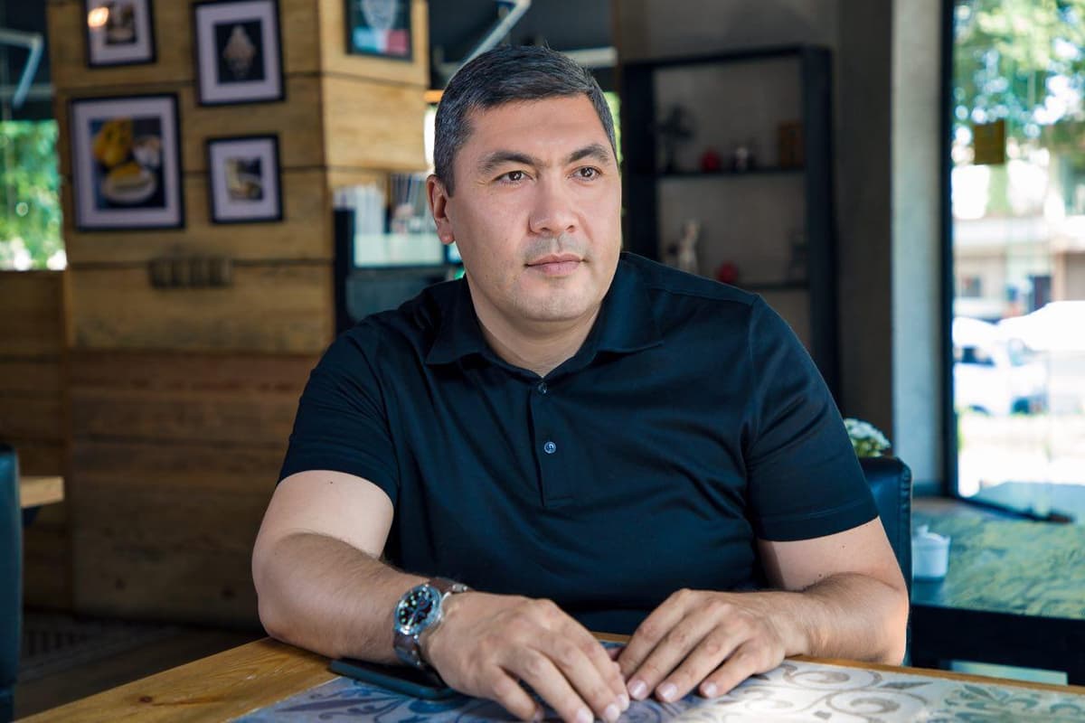 Опасения и возможности: Алишер Анназаров – о том, как он пытается открыть в Узбекистане частный лоукостер