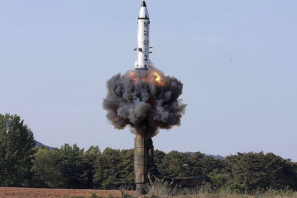 OAV: KXDR raketa uchirishga tayyorgarlik ko‘rmoqda