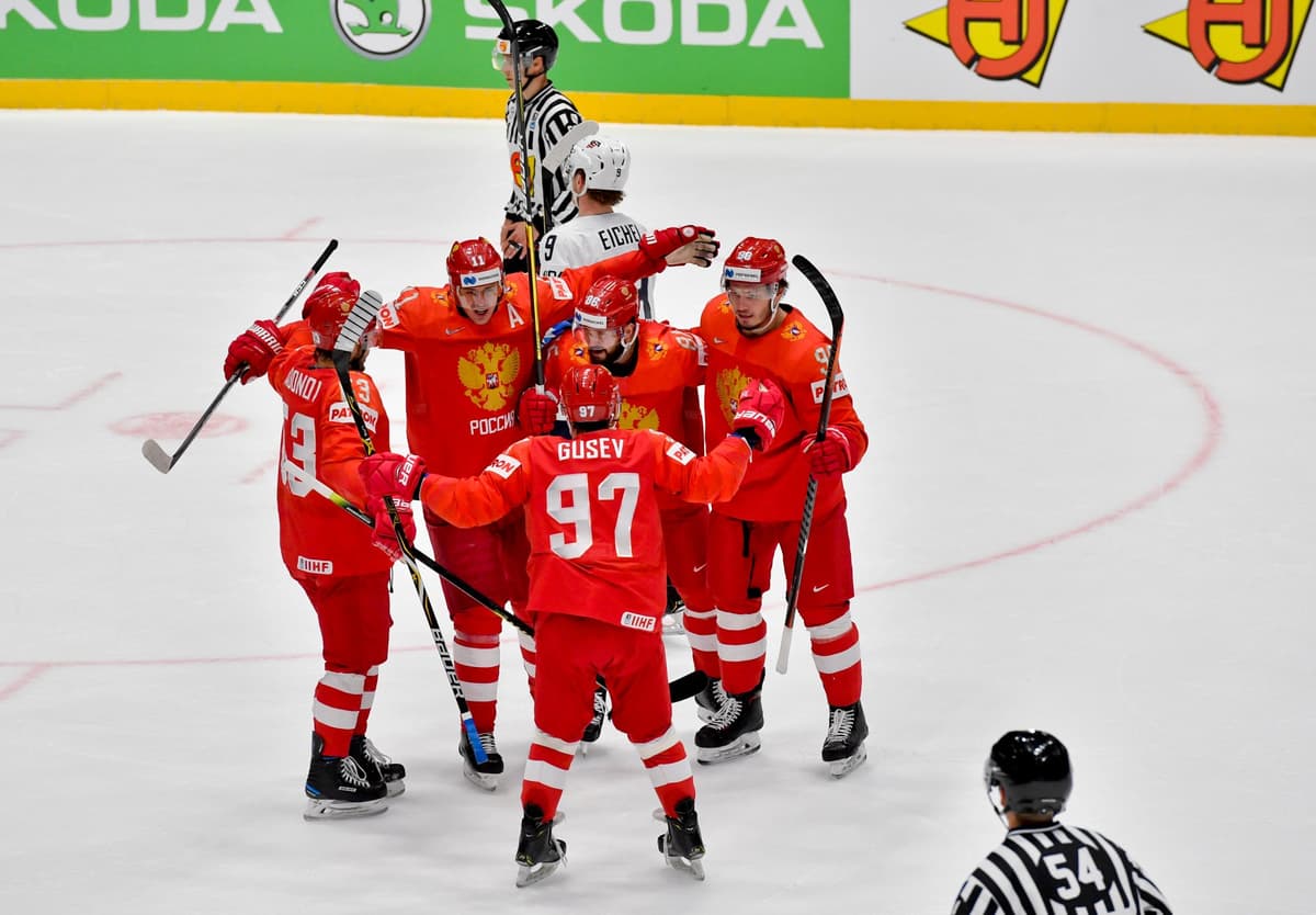 Хоккей. Россия ва Канада жаҳон чемпионати яримфиналида, АҚШ уйига равон бўлди
