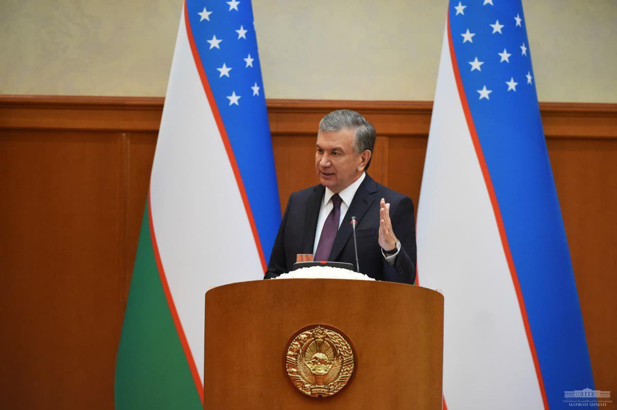 Мирзиёев поручил новому генпрокурору заменить сотрудников прокуратуры