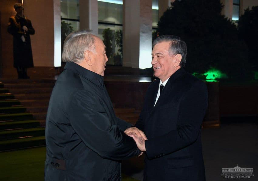 Markaziy Osiyo davlatlari rahbarlarining Toshkent uchrashuvi yakunlandi. Shavkat Mirziyoyev hamkasblarini shaxsan kuzatib qo‘ydi