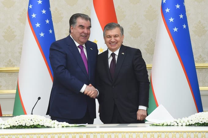 Shavkat Mirziyoyev Imomali Rahmonni tabrikladi