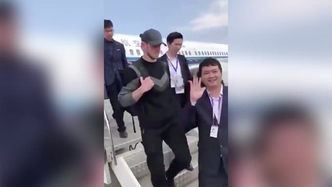 Video: Garet Beyl Xitoyga bordi