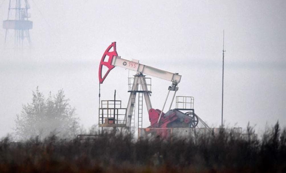 OPEC+ mamlakatlari neft qazib olishni qisqartirish haqida kelishib olishdi