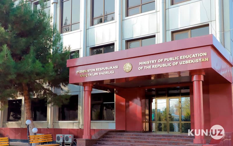 Vazirlik Chustda o‘qituvchilar majburiy mehnatga jalb etilgani holatini o‘rganmoqda - Aybdorlarga chora ko‘riladi
