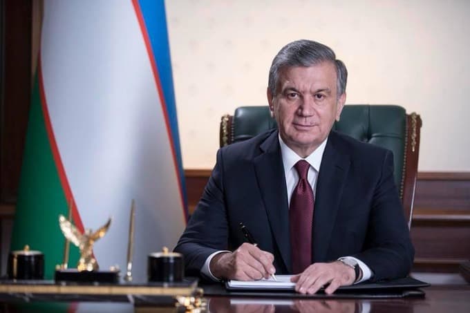 Axborot tizimi, vazirning yangi o‘rinbosari va tahliliy guruh - Prezident investitsiyalar bo‘yicha yangi farmon imzoladi