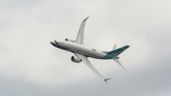 Boeing mash'um 737 MAX samolyotini ishlab chiqarishni to‘xtatdi