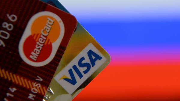 VISA ва MasterCard Россия бозорини тарк этиши мумкин. Бу нимани англатади?