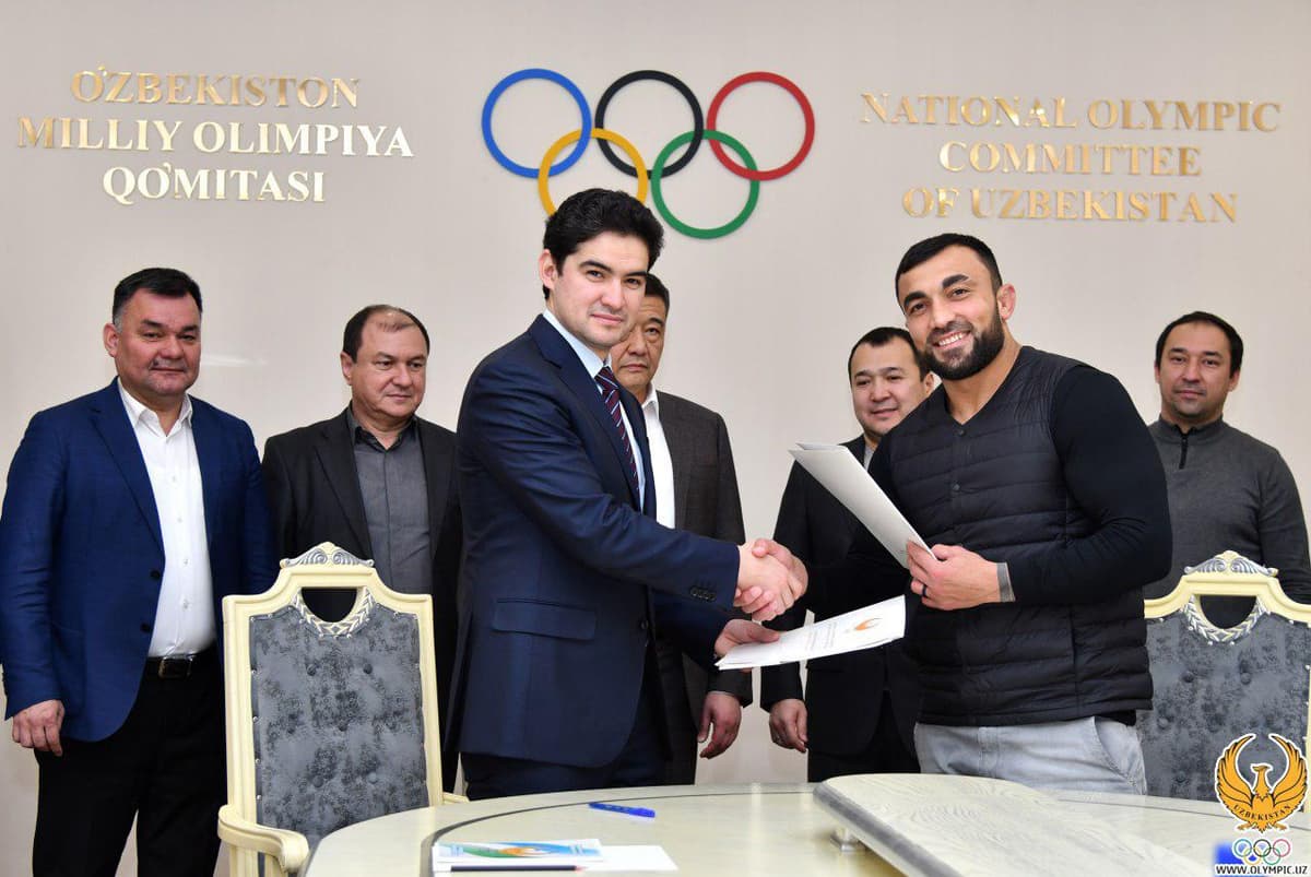 Ilias Iliadis signs a contract with Uzbekistan Judo Federation