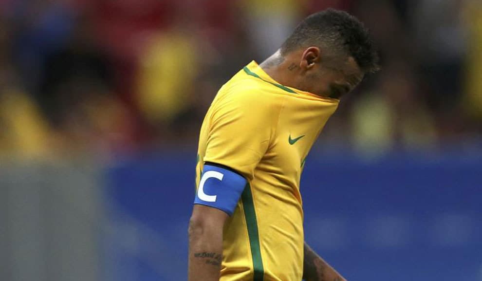 Neymar Braziliya milliy jamoasi sardorlik bog‘ichidan mahrum bo‘ldi