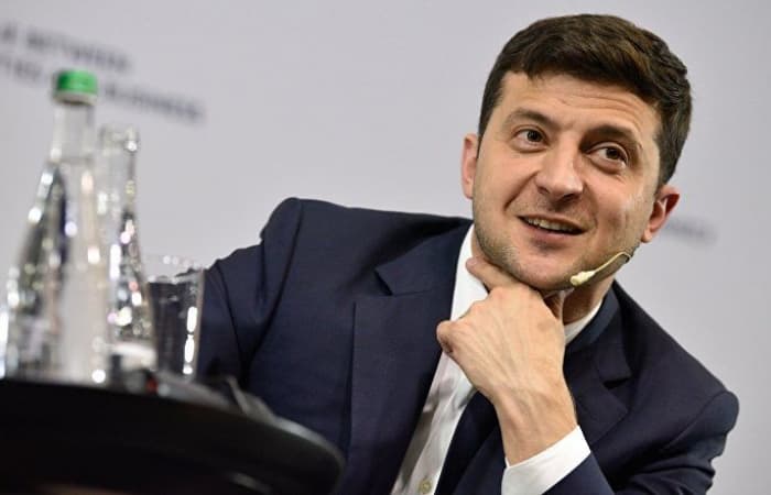 Zelenskiyning prezident lavozimidagi birinchi maoshi 500 dollardan kamroq bo‘ldi