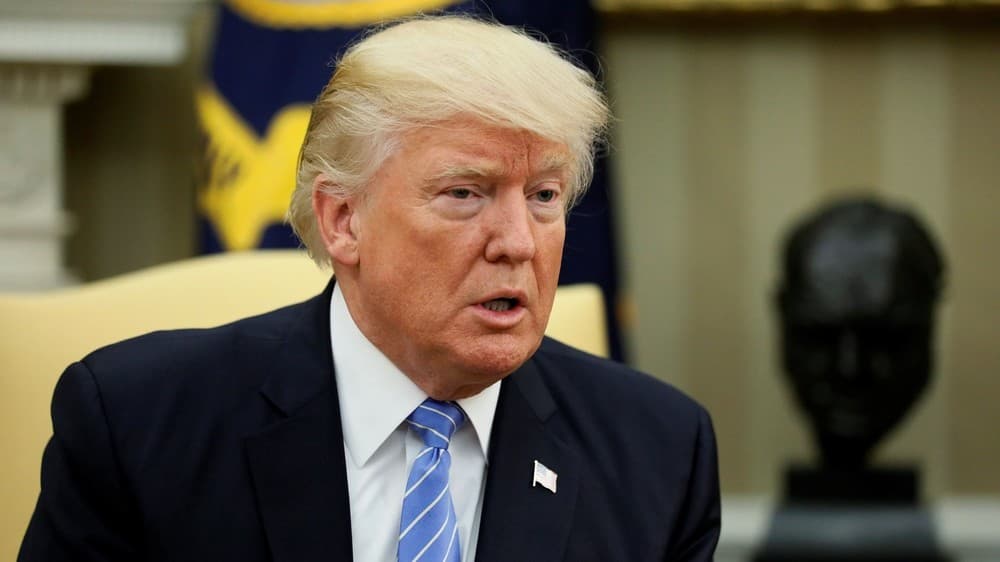 Трамп Афғонистон бўйича келишув имзолашга тайёрлигини билдирди