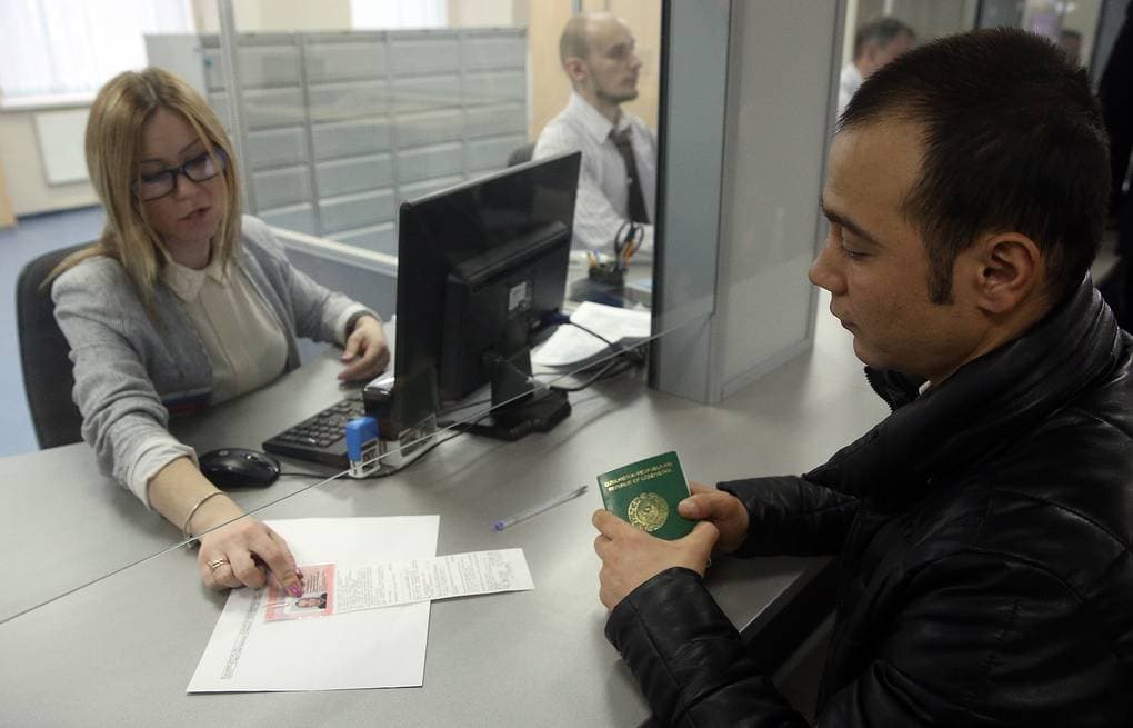 Moskvada migrantlar uchun mehnat patentining narxi qimmatladi