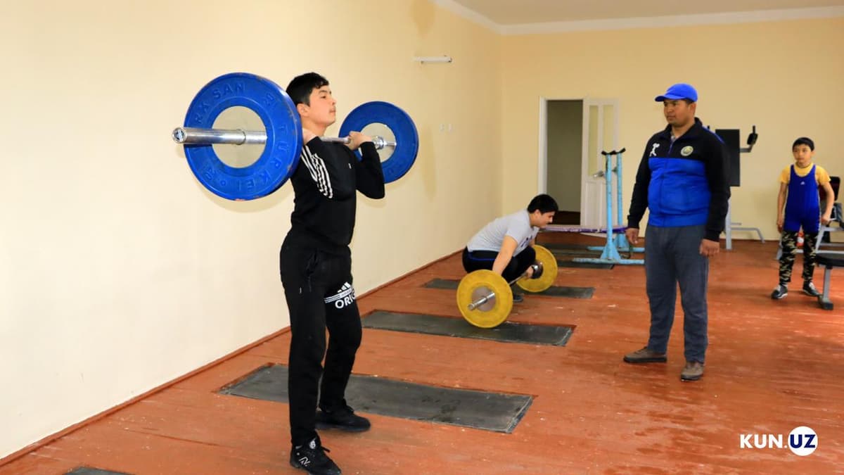 Xonobodda mashg‘ulot zali yopilgan og‘ir atletikachilar joylariga qaytdi. Ularga Sport vazirligining anjomlari topshirildi