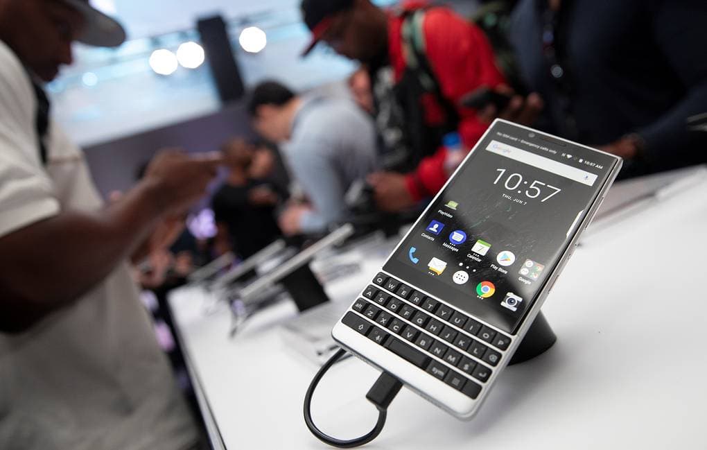 BlackBerry brendi yopilishi e'lon qilindi