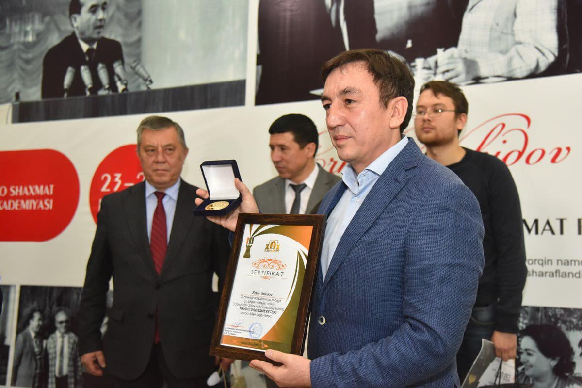 Erkin Vohidov xotirasiga bag‘ishlangan shaxmat turniri o‘tkazildi