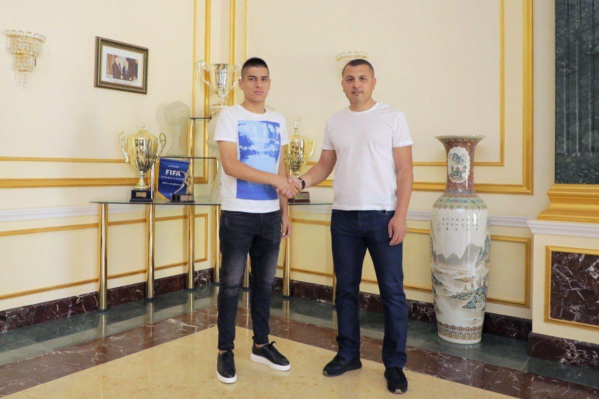 O‘zbekiston milliy jamoasi a'zosi «Paxtakor» futbolchisiga aylandi