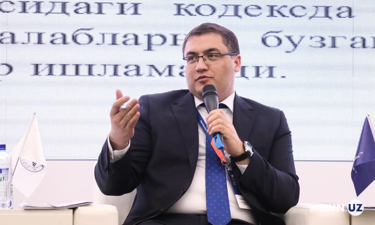 Ochiq adliya: Davletov vazirlik xodimlari qancha maosh olishini aytdi
