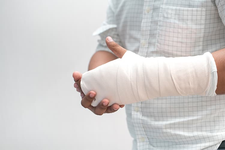 Bosh prokuror: 277 mingta holatda gips qilish uchun tibbiyot gipsi o‘rniga 351 tonna qurilish gipsidan foydalanilgan