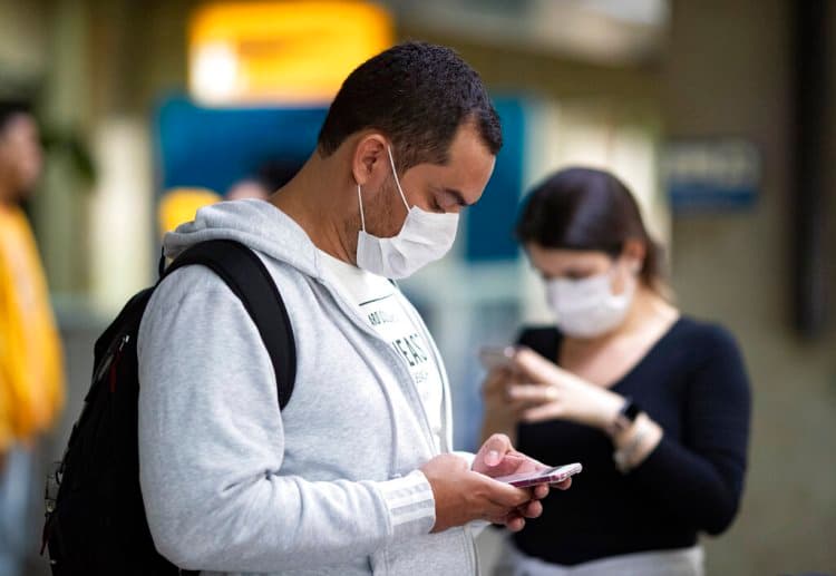 Olimlar ogohlantiradi: mobil telefon koronavirus infeksiyasining o‘chog‘i bo‘lishi mumkin