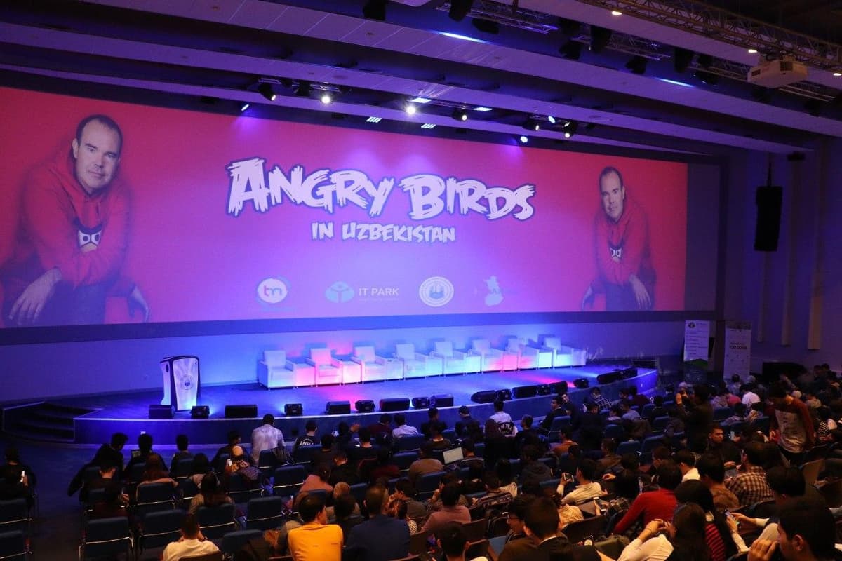 Angry Birds муаллифи Тошкентда мастер-класс ўтди
