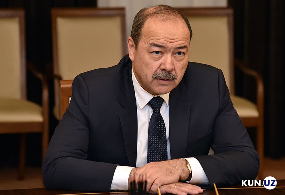 Премьер-министр озвучил планы по отказу от поставок газа производителям кирпича