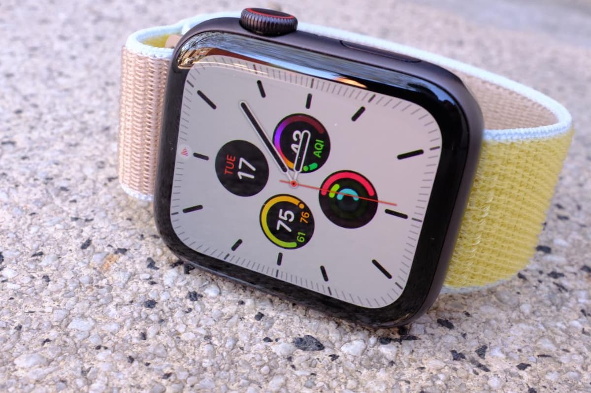 Apple Watch савдоси ҳажми барча швейцар соатлари савдоси ҳажмидан ошиб кетди
